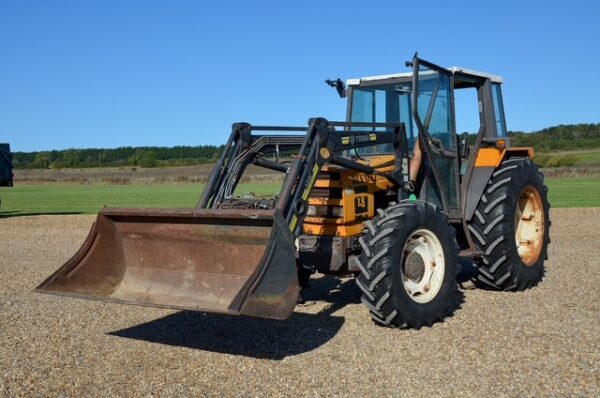 Renault LS85-14 tractor loader