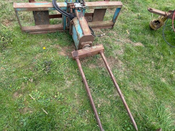 Cooks hydraulic bale unroller
