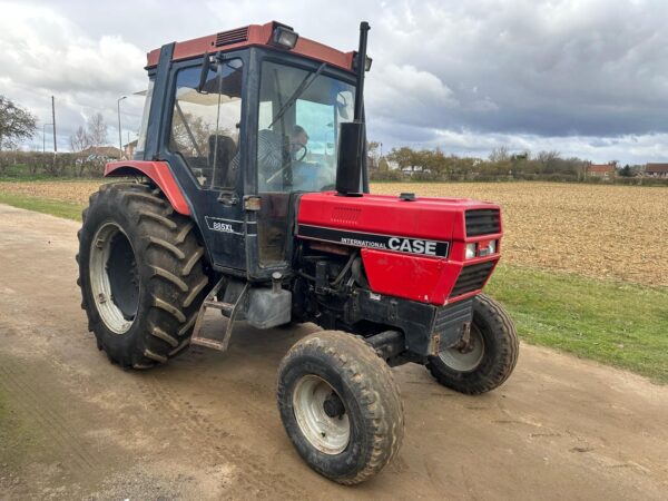 Case international 885xl